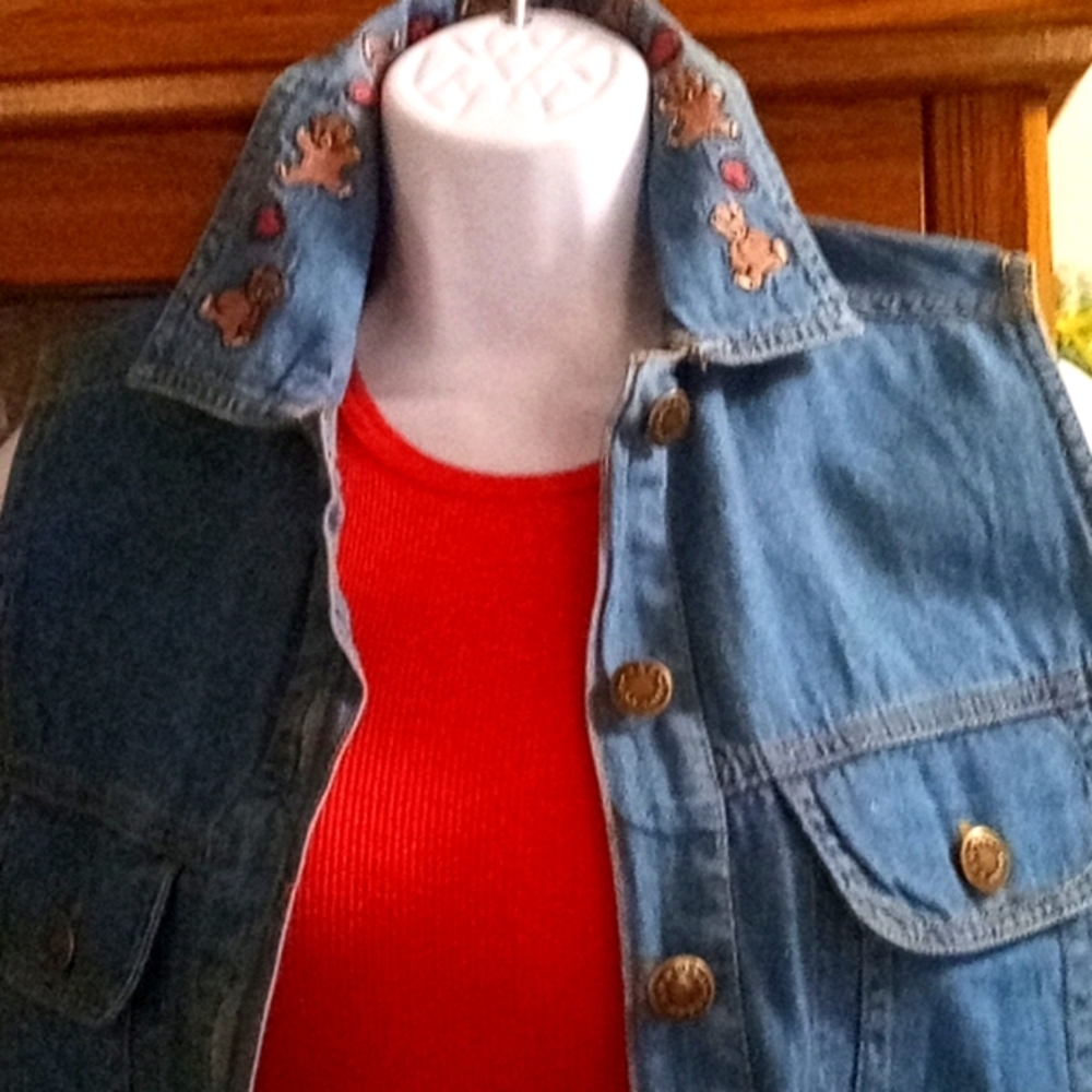 NWOT,Vintage 80's,Denim Vest with Embroidered Teddy Bears & Hearts💕🧸💕🧸🐻💕🧸